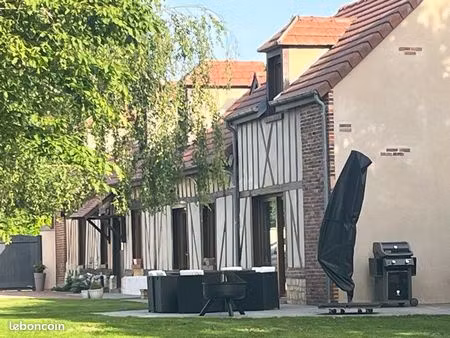 maison longère en colombages  pierres  briques
