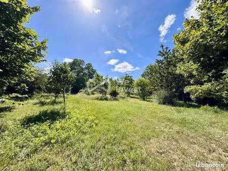 terrain 2000 m² combronde