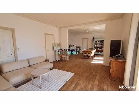 maison 8 pièces 220 m²