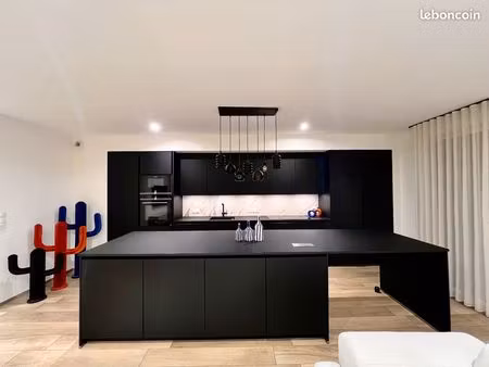 superbe t3 de 75 m2 avec balcon de 27 m2 dans une résidence récente