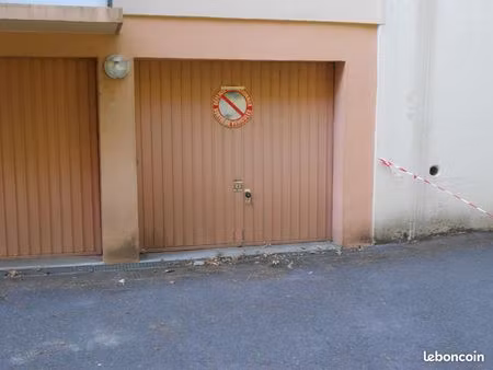 grand box 15 m2 sur cour