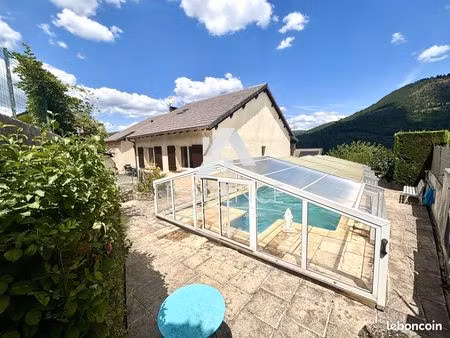 maison 8 pièces 169 m²