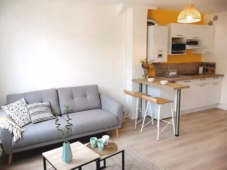 superbe t2 meublé & rénové – plein cœur de bar-le-duc
