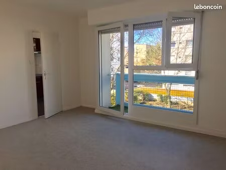 colmar mittelhardt lumineux t1avec balcon   parking et cave