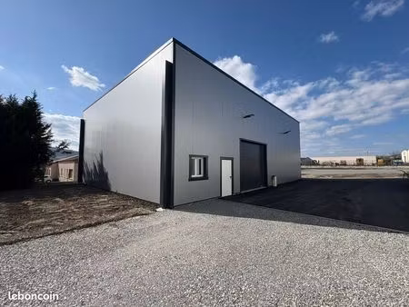 local professionnel 200 m² à vendre – saint-julien-puy-lavèze – a89 – neuf