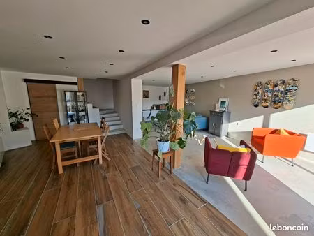 maison de village 160m2