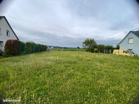 terrain libre de constructeur au calme 7 32 ares