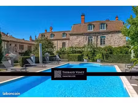 propriété 12 pièces 933 m²