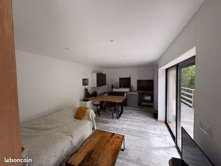 gîte rentabilité 15k à 20k/an et son terrain constructible