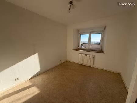 spacieux 4 pièces de 78 m² libre d'occupation à epfig