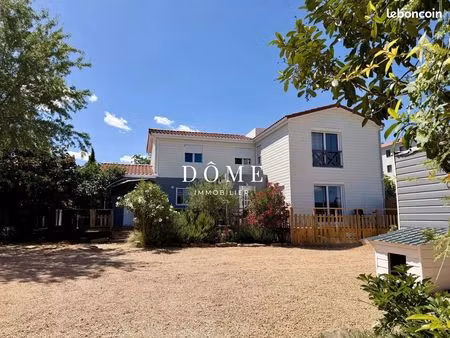 propriété 6 pièces 150 m²