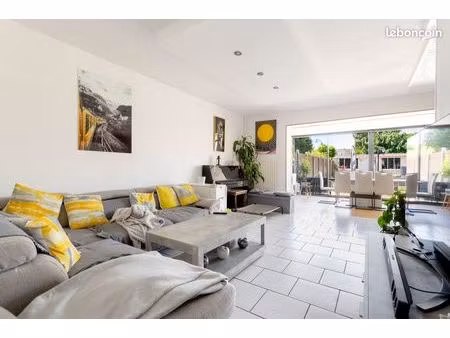 maison 5 pièces 110 m²