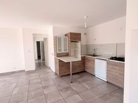 appartement t3 de 70 m2 récent la talaudiere