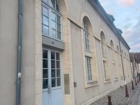 local/ bureau à louer cours guyemer 24m2