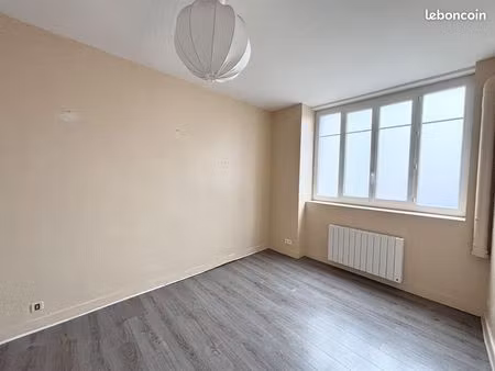 local commercial 44 m² clermont ferrand