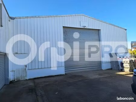 local d'activité 320 m²
