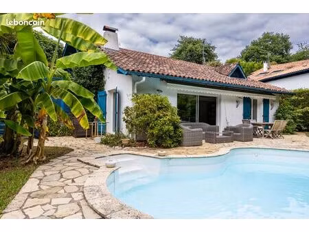 maison d'architecte atypique à rénover  golf du makila  bassussarry