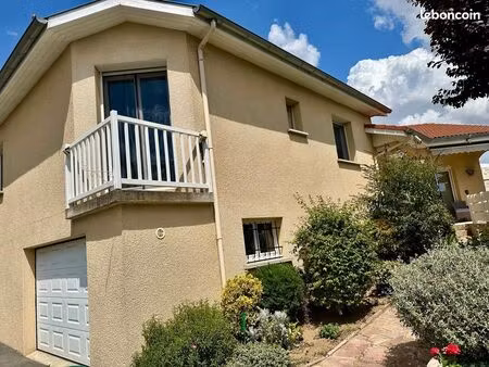 villa 7 pièces 120 m²