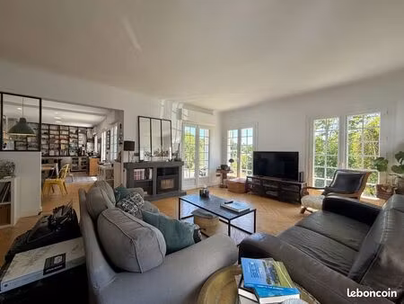 villa 6 pièces 193 m²