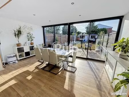 maison 6 pièces 111 m²