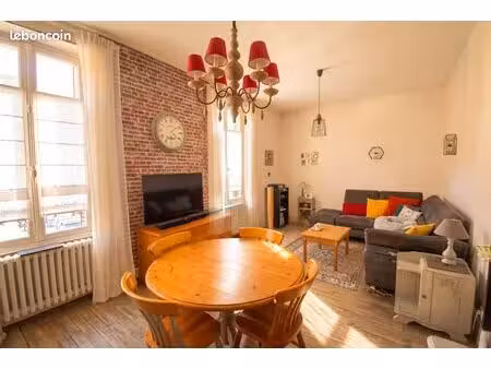 immeuble 385 m2 avec maison de caractère  local commercial & dépendances – centre-ville
