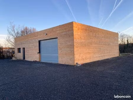 dépôt local 200m2 zone mixte