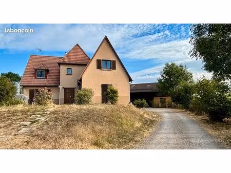 maison 5 pièces 162 m2 + dépendances