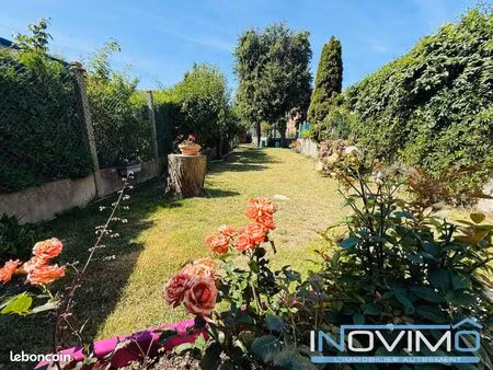 maison 9 pièces 145 m²