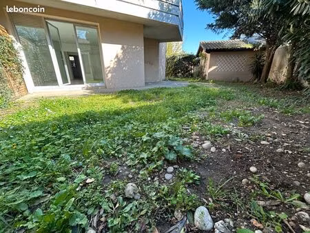 t4 rez de jardin de 156m2