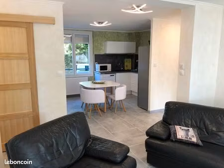 a vendre f5 residence chateau brisset