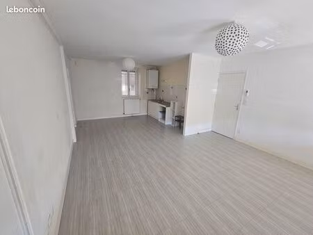 à louer – appartement de 62 m² à trois-vèvres