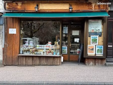 location local commercial