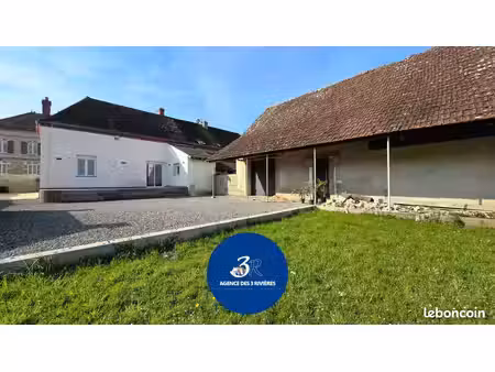 maison de village 3 pièces 70 m²