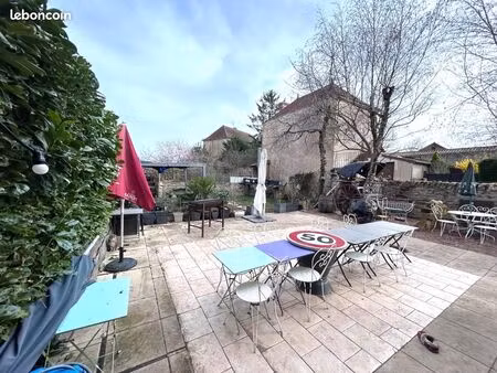 immeuble 305 m² fleury la montagne