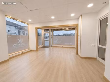 local commercial à louer – emplacement n°1