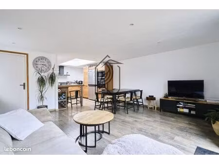 maison 5 pièces 105 m²