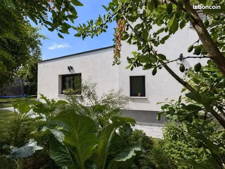 maison 4 pièces 85 m²