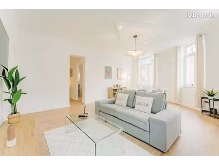immeuble 7 pièces 217 m²