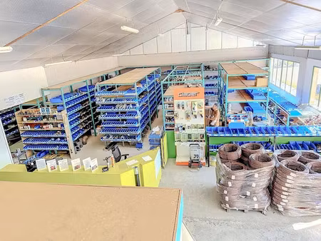 vente locaux professionnels 4 pièces 400 m² à cayrac (82440)  240 000 €