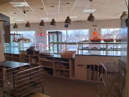 vente locaux professionnels 300 m² à pierrelatte (26700)  179 000 €