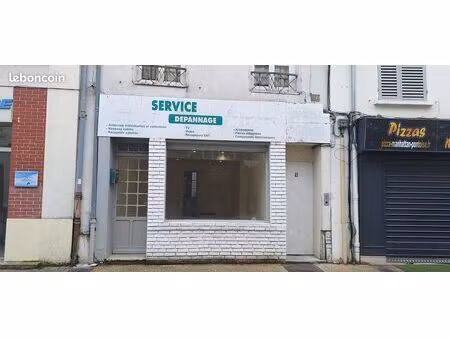 local 26 m² pontoise