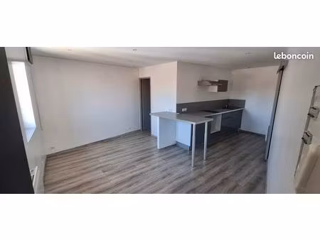 appartement t2 secteur notre dame très bon état général libre de suite