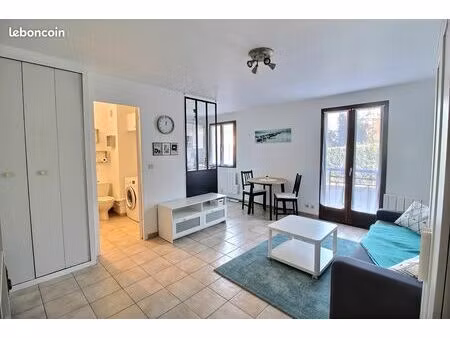 studio 1 pièce 27 m²