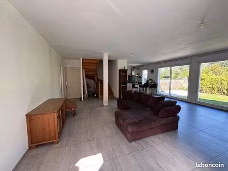 maison familiale de 154 m² avec appartement indépendant – centre-ville d’ozoir-la-ferrière