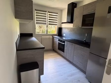 appartement t3 meublé 54 m² – entièrement rénové – rez-de-chaussée surélevé
