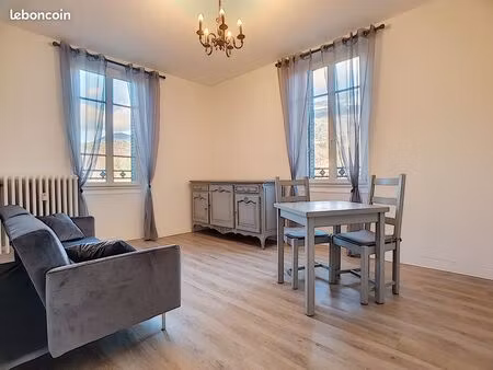 t2 41m² - meuble a louer - copropriete standing - place de parking privative