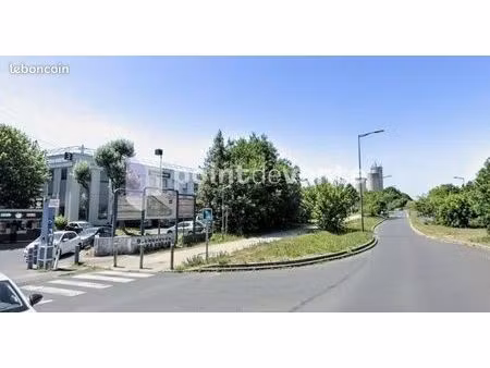 local commercial 279 m²