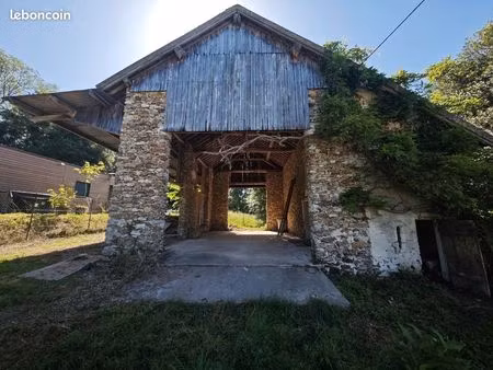 authentique grange en pierre avec terrain