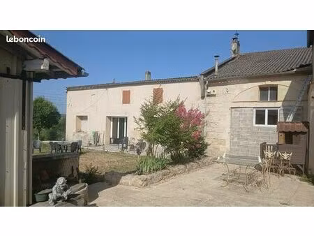 maison a vendre et séchoir avec dépendances