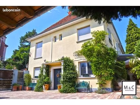 maison 6 pièces 178 m²
